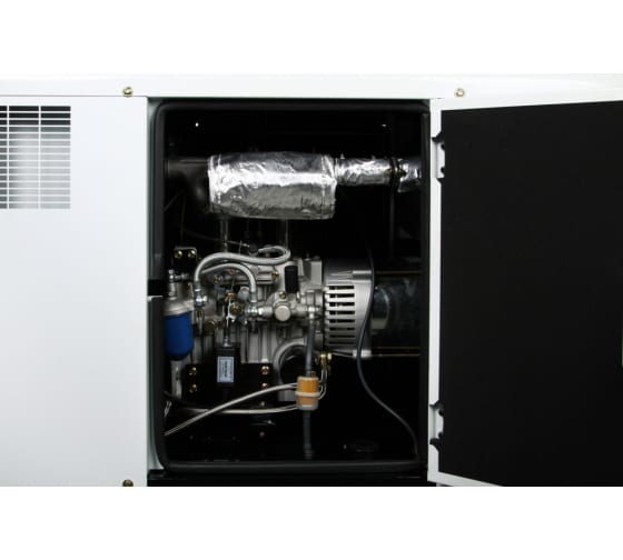 Дизельный генератор Hyundai DHY 12000SE-3  стационарный фото