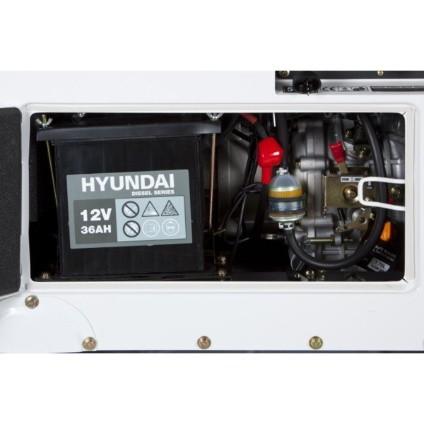 Дизельный генератор Hyundai DHY 8500SE  2-х тактный фото