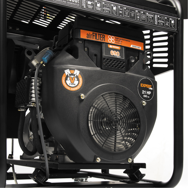 Бензиновый генератор DAEWOO GDA 12500E-3 промышленный фото