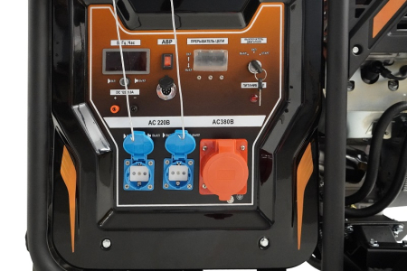 Бензиновый генератор Lifan 15000E3A фото