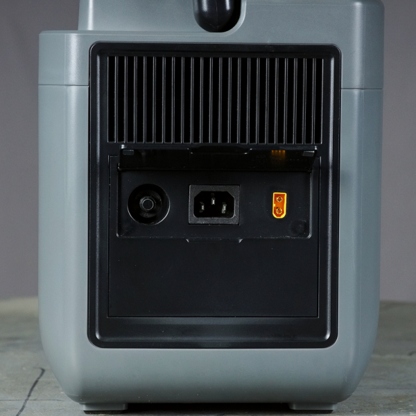 Портативная электростанция Fubag AS 2400i (аккумулятор LiFePO4) портативный фото