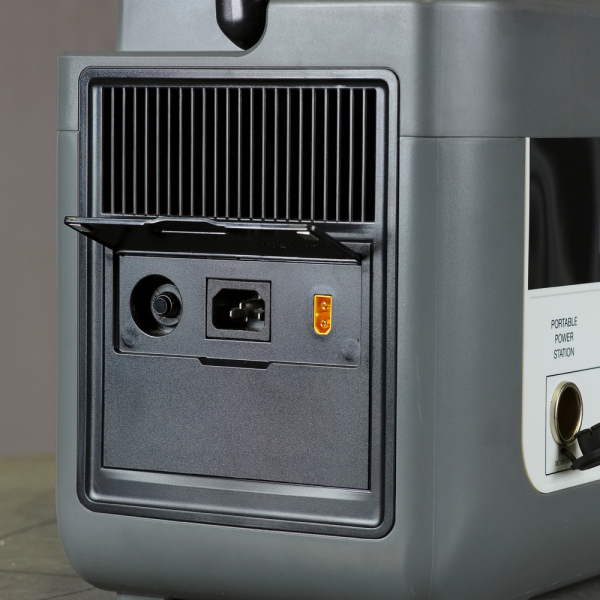 Портативная электростанция Fubag AS 2400i (аккумулятор LiFePO4) портативный фото