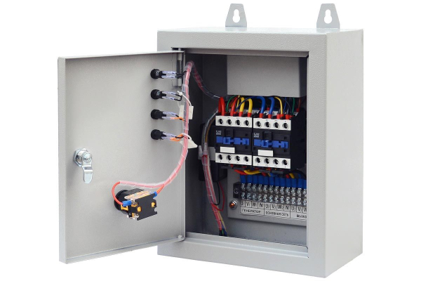 Бензиновый генератор ТСС SGG 10000EH3A с АВР промышленный фото