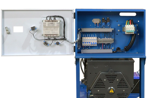 Дизельный генератор ТСС ЭД-30-Т400 с АВР в погодозащитном кожухе на прицепе 025306 на колесах фото
